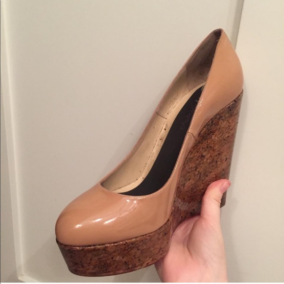 Christian louboutin nude patent leather cork wedges - Picture 3 of 8